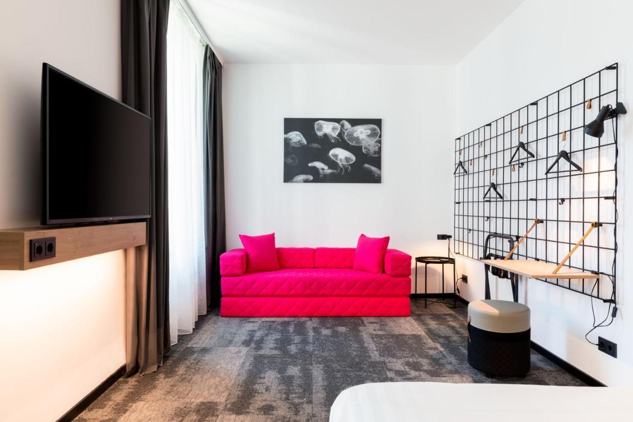 Hotel Moxy 3*
